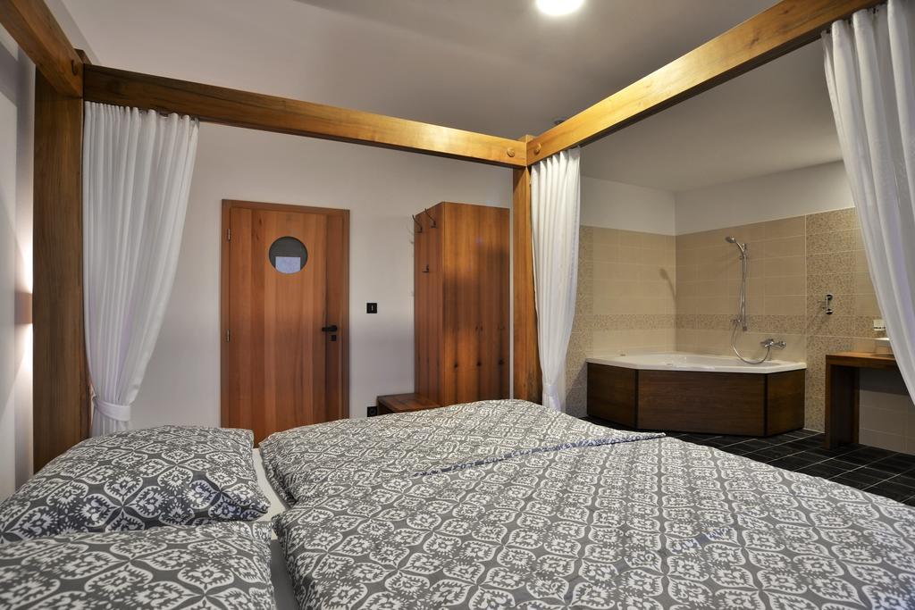 Farma Noe Guest House Brezina  Phòng bức ảnh